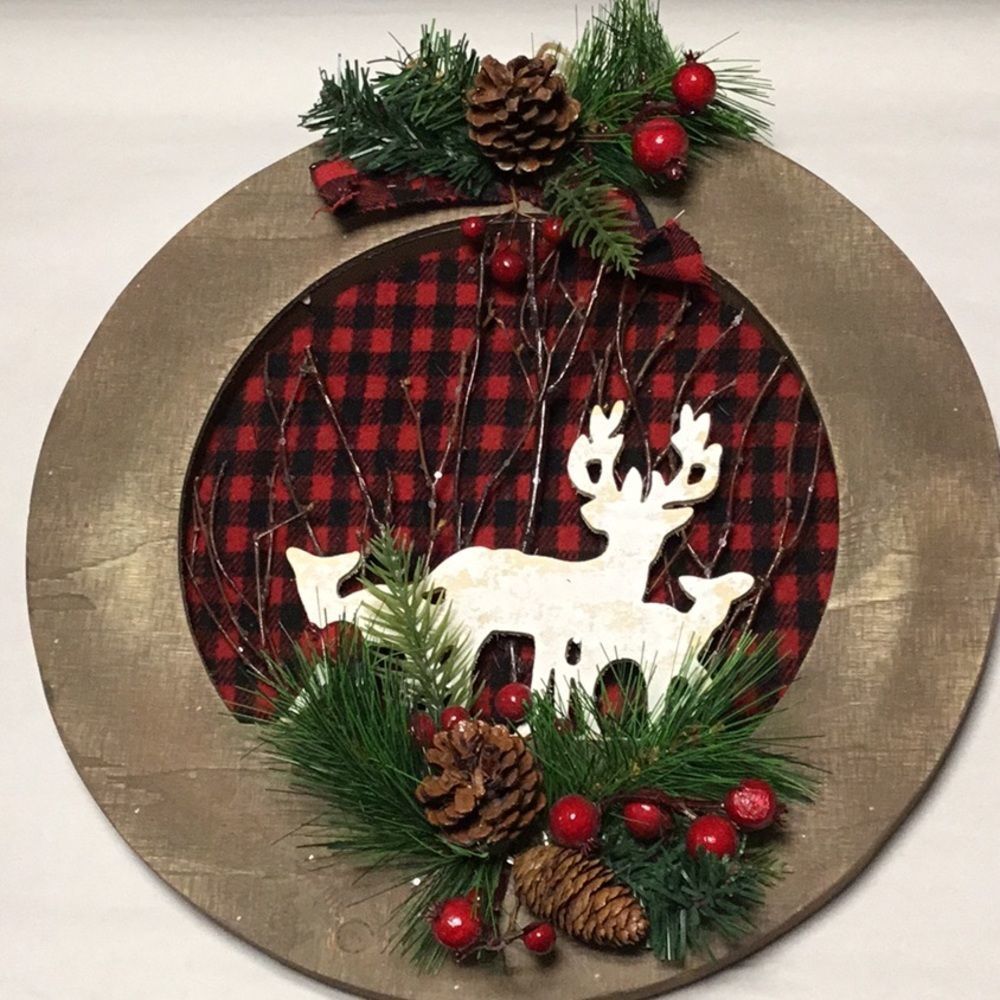 BUFFALO PLAID WOOD ROUND HOLIDAY WINTER SCENE DEER RUSTIC CABIN DECOR HANGING